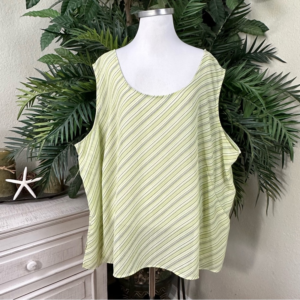 EMMA JAMES- NWOT 24W Lime Green White & Black Lined Sleeves Tank Top Blouse